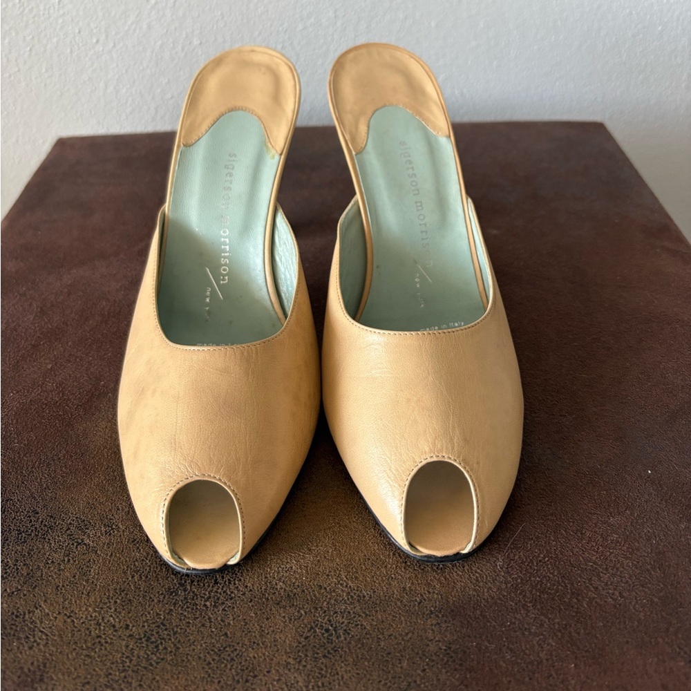 Sigerson Morrison Tan Leather Kitten Heels